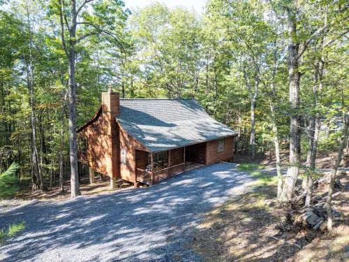 Charming 4-bedroom cabin with WiFi, AC in Bryce Resort