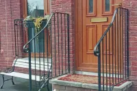 Sea Surf, 2 bedroom, fully equipped ground floor apartment, sleeps 4, in city