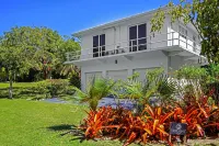 Trident Cottage 2 Bedroom Cottage Hotels in 