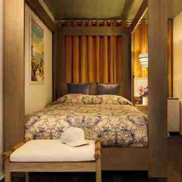 Entire Home in Manhattan Beach Rooms