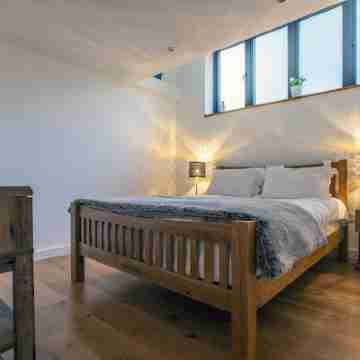 Lambrook Barn - private parking, hot tub & gym Rooms