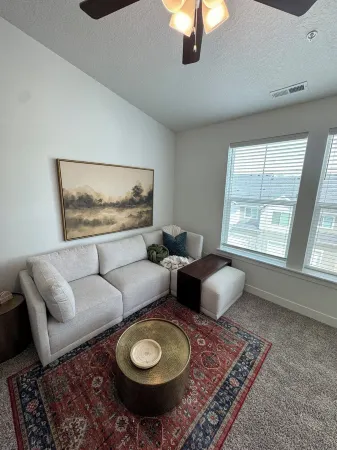 Modern 3 bed condo in heart of Riverton