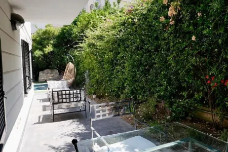 Magnificent villa with pool 5 minutes from the beach, tennis courts and market.