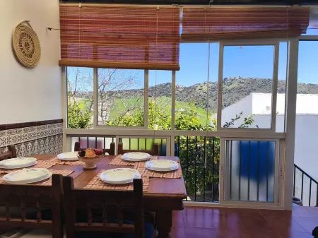 The Well House Отели рядом с достопримечательностью «Парк Ардалес»