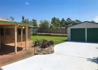 Family home in the heart of Burpengary- Pet Friendly & Ducted Aircon!