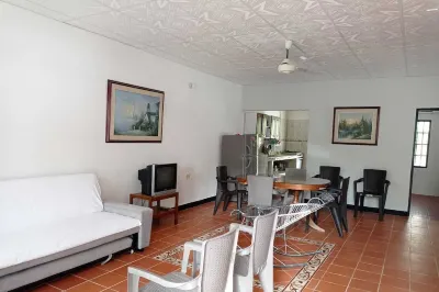 Villa Fabiola, Hotels in 