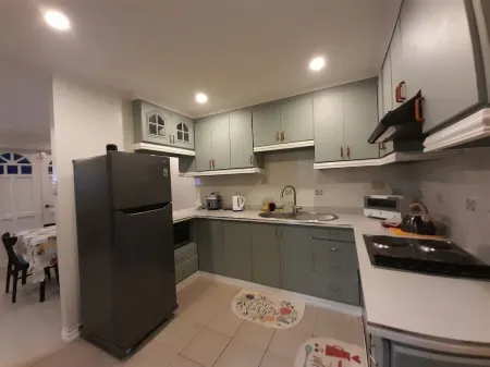 Minutes to Enchanted Kingdom park and Tagaytay -Great for Staycation! Отели рядом с достопримечательностью «Сплаш Айленд»