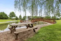 Lakefront Cottage 10 min to Legoland Farmstay