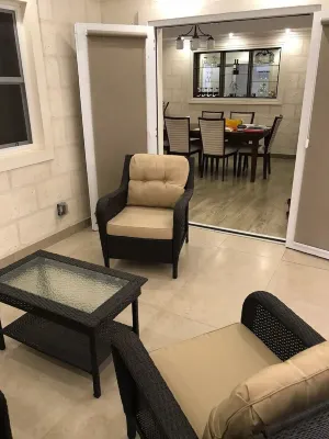 New Horizons Hotel a 