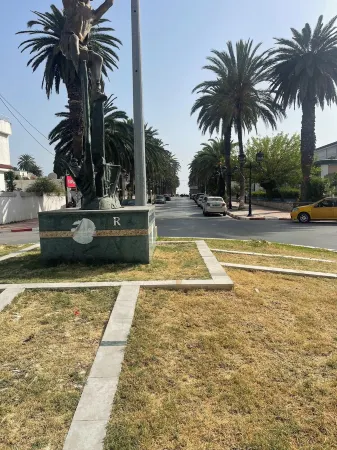 Cosy furnished apartment near beach Отели в г. Ез-Захра