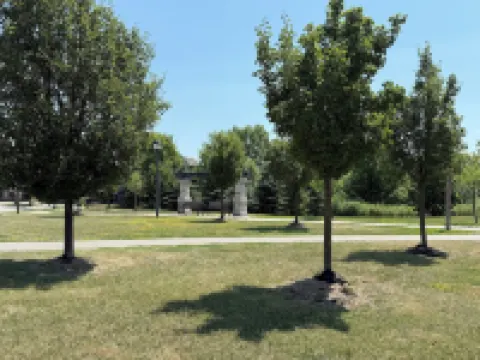 Elegant 2-bedroom townhome in Pickering with AC Free Wifi and Parking included