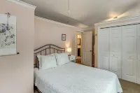 Blue Ridge Retreat w/ Deck: Hike, Sip & Explore! - Condos