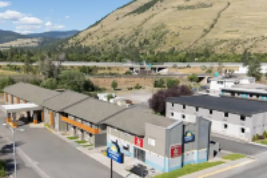 Days Inn and Suites by Wyndham Downtown Missoula-University