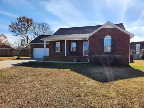 Cul-de-sac - Family Friendly - Easy Access To i24