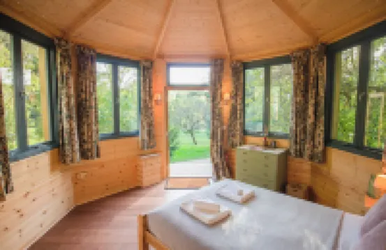 West Lexham Wellness & Retreat Centre Hotels in 