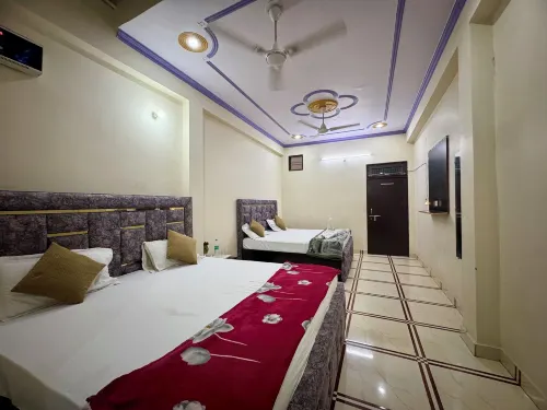 Hotel Bhavna Bhawan 800 m from Prem Mandir - Pensions