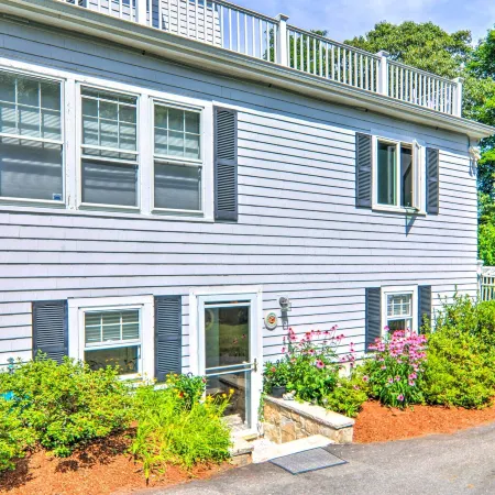 Quaint and Convenient! Cape Cod Apt Near Canal