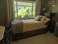 Knight's View~ Mountain sunset view~all pets allowed