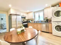 Spacious 4BDR/2BA- Walk to T-Station- Minutes to Boston Hotels in Somerville