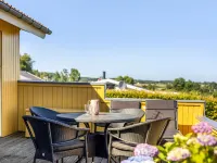 "Ephra" - 150m from the sea Hotel a Bjert