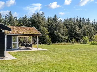 "Ricus" - 1.8km from the Sea Hotel dekat V. Hjermitslev Kirke