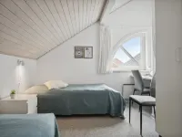 "Withulf" - 2.3km from the Sea