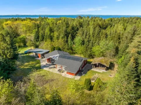 "Atti" - 500m to the Fjord