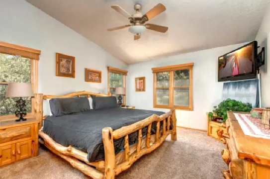 Kbm Resorts Private Home Fantastic Views Hot Tub AC Easy Walk to Resort and Main St. Pla-1155