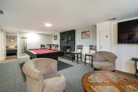 Inviting Minneapolis Vacation Rental w/ Game Room!