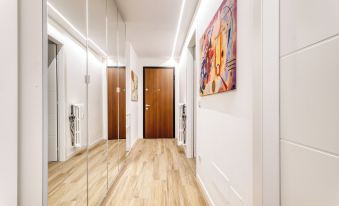 Joivy Stylish 2-Bedroom Flat Near CityLife District