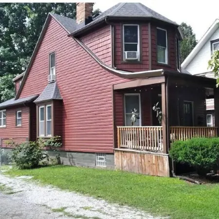 Cozy 2 bedroom in Highland Square, pets welcome!