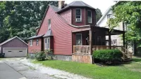 Cozy 2 bedroom in Highland Square, pets welcome!