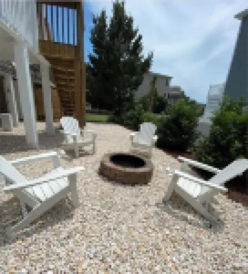 Sunset Beach HGTV Winner! Great Location, Steps to Beach!