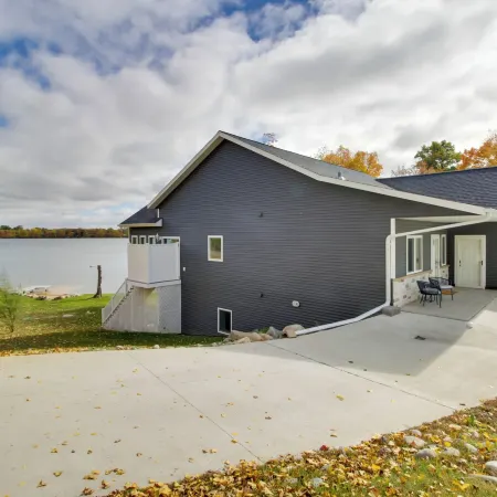 Pearl Lake Retreat w/ Dock & Stunning Views!