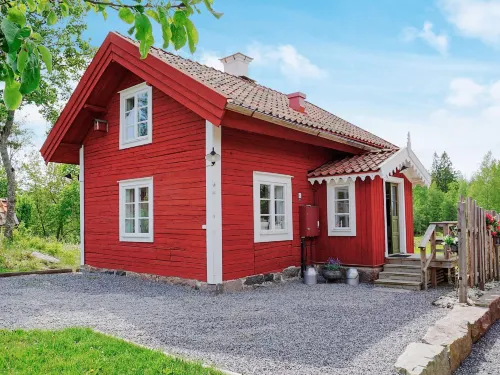 4 person holiday home in Mellösa - 3 estrellas