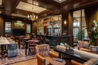 더 벤슨 호텔 & 패컬티 클럽