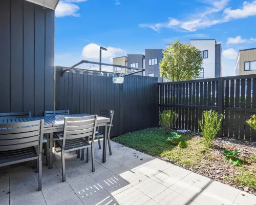 Brand New House by Botany - Parking Hotels near Howick