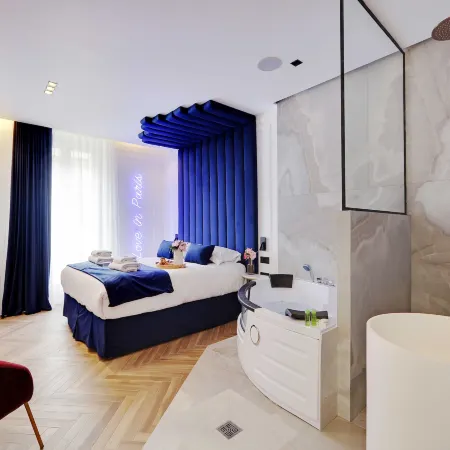 Suberb Suite with Jacuzzi Le Marais Beaubourg