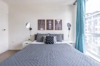 2BR Penthouse | Deck, Gym | Bellevue | Sophari B - Condos