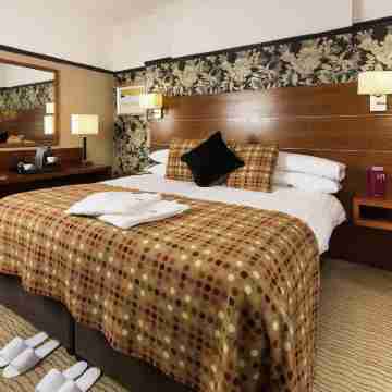 Mercure Leeds Parkway Hotel Rooms