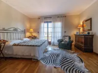 Peralada Home with Private Pool Hoteles en Perelada