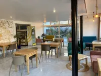 Ezz'Hotel Canet Ξενοδοχεία στην πόλη Canet-en-Roussillon