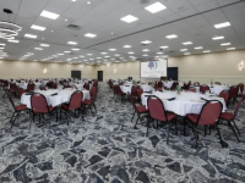 DoubleTree by Hilton Manhattan, KS Hoteles en Manhattan