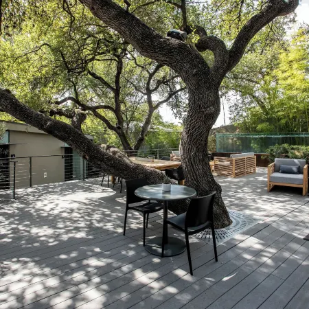 Frame Hotel - Treehouse (Formerly Kimber Modern)