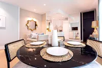 Luxury apartment near Torre del Oro. Betis XVI 塞維利亞住宿飯店