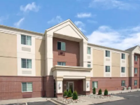 MainStay Suites Omaha Old Mill Hotels in Omaha