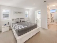Three Bedroom Townhouse Hotels in Motueka