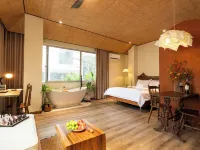 PINhome - PIN Boutique Stays Hotels near Le Van Tam Park