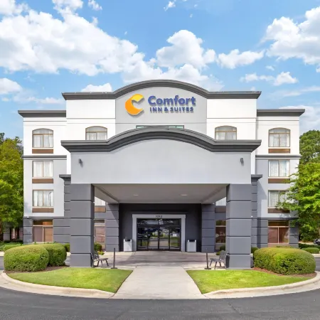 Comfort Inn & Suites Greenville Near East Carolina University
