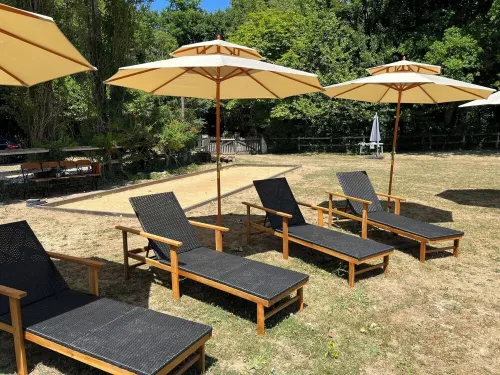 Charming gîte, benefiting from absolute calm and generous natural surroundings. Hotels in Rogny